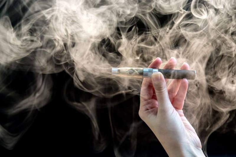 Скворцова: «Подросткам необходимо ограничить доступ к электронным сигаретам»