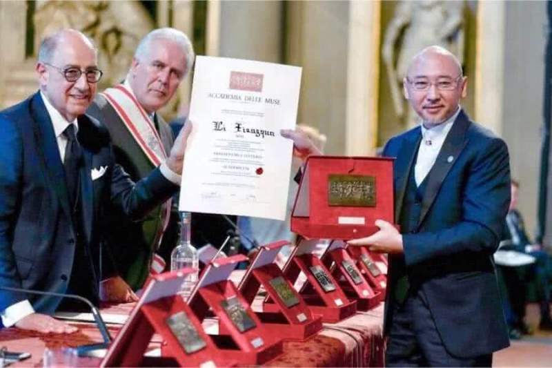 Китайский скульптор Ли Сянцюнь стал обладателем престижной премии Le Muse