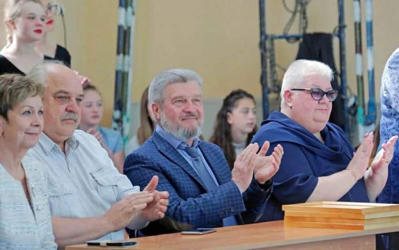 Александр Балберов поздравил выпускников Тульской области с последним звонком