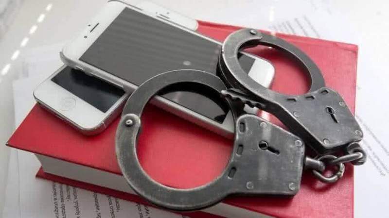Полицейские задержали подозреваемого в краже мобильного телефона