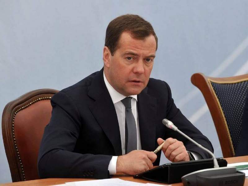 Медведев объявил «охоту» на недобросовестные «управляйки» 
