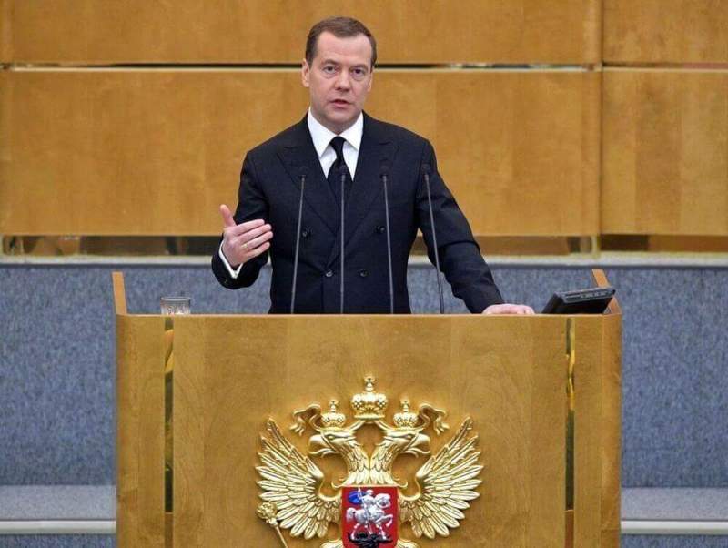 Медведев рассказал о возможном переходе на 4-хдневную рабочую неделю