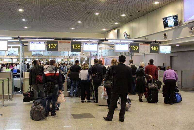 В аэропортах США туристов обязали сдавать гаджеты 