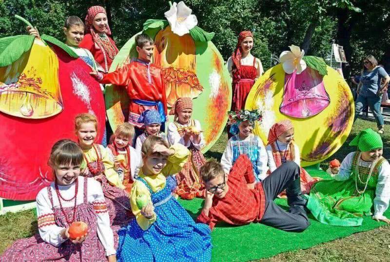 Свыше 500 пензенцев посетили «Литературный привал» на губернском празднике православной культуры «Спас»