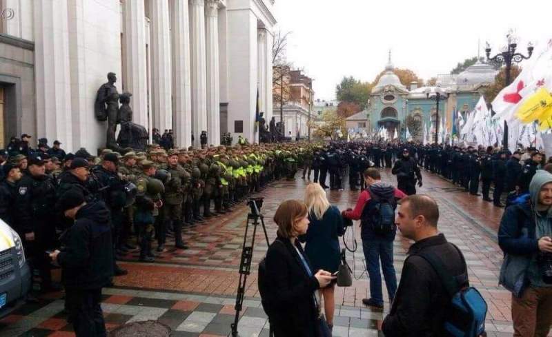 На Украине произошли столкновения между оппозиционерами и полицией