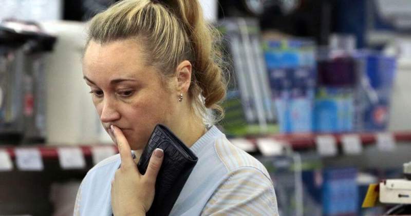Опрос: 18% россиян пожаловались на снижение своей зарплаты