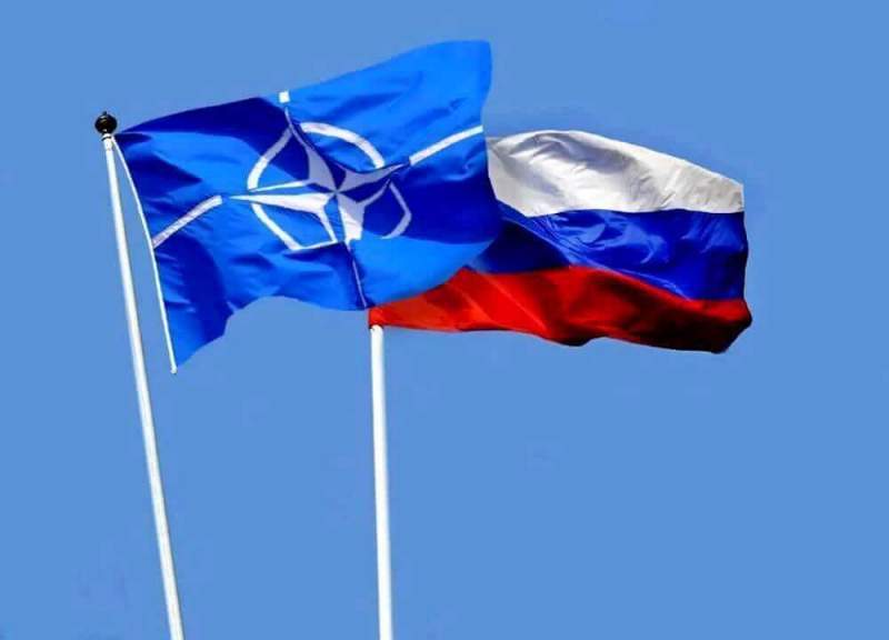 НАТО видит в России соперника, но настаивает на необходимости диалога
