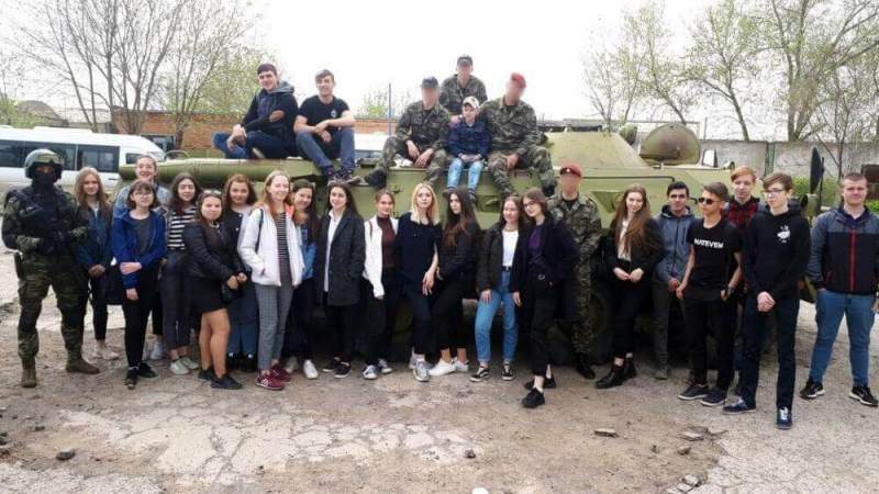 Отряд специального назначения «Скорпион» посетили школьники