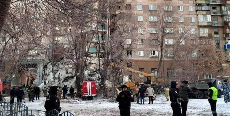 Взрыв дома в Магнитогорске: что известно к этому часу