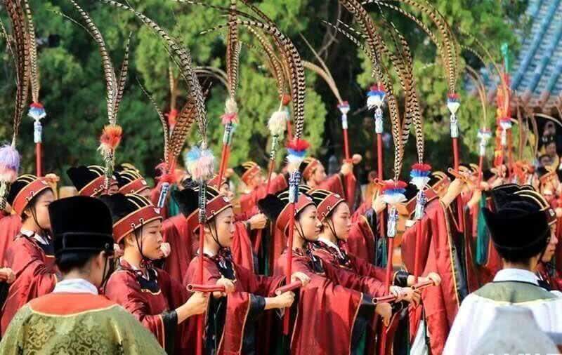 В китайском Цуйфу воспроизвели торжественную конфуцианскую церемонию 