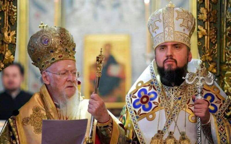 «Писаная торба»: томос о создании «новой украинской церкви» подписан