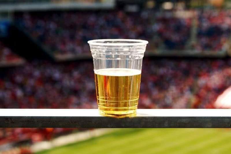 На российских стадионах вновь появится пиво 