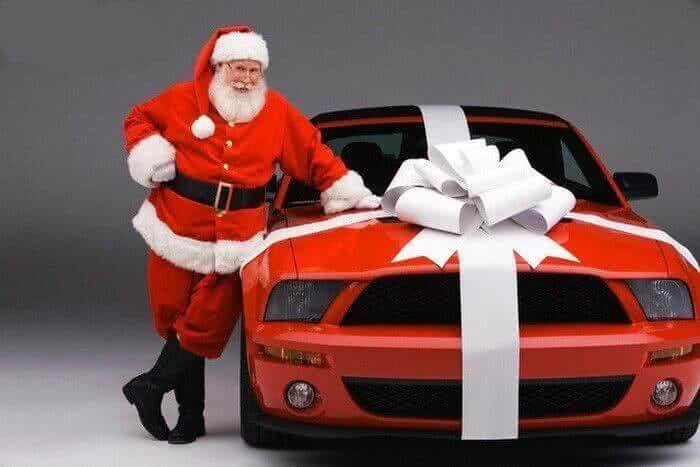 Дед Мороз попросил не загадывать новую машину в новогоднюю ночь