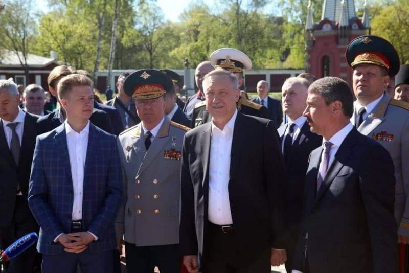Александр Беглов вместе с жителями Кронштадта отмечает 315-летие города
