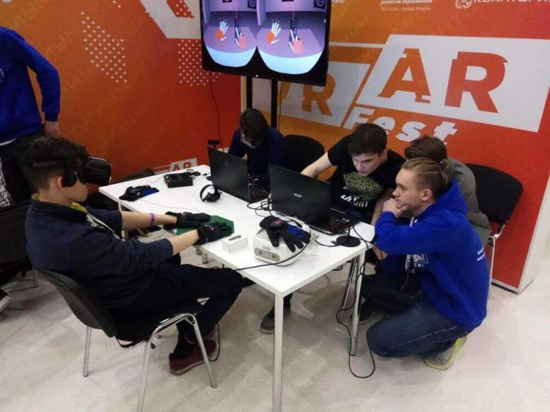 Воспитанники детского технопарка Алтайского края «Кванториум.22» стали победителями Всероссийского фестиваля виртуальной и дополненной реальности