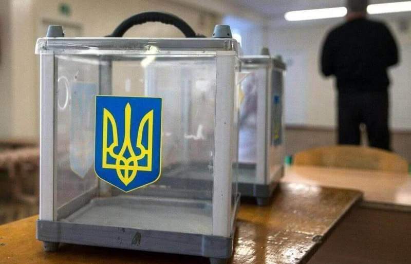 Внутренняя демократия: Киев закрыл все избирательные участки в России