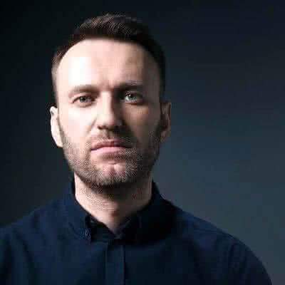 Навальный упал в глазах пользователей: новый позорный твит блогера