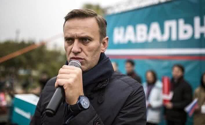 Политический труп, ослепленный пустыми амбициями: Навальный никогда не встанет во главе «оппозиции»